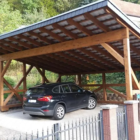 Schlossblick بيت للعطل زانغرهاوزن